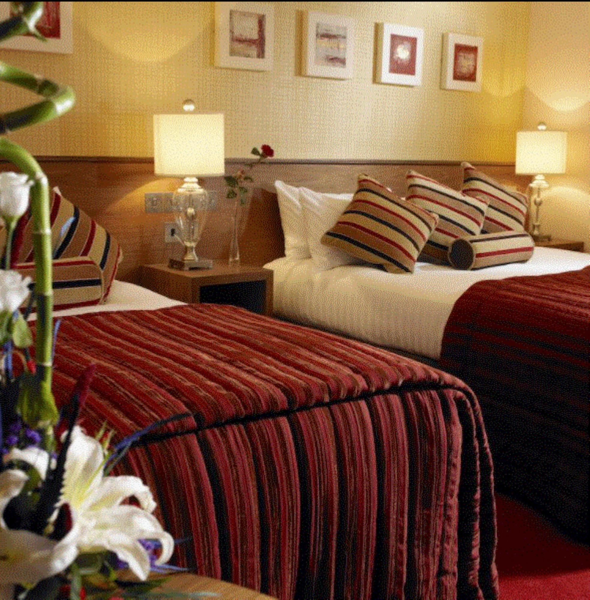 Tullamore Court Hotel Esterno foto