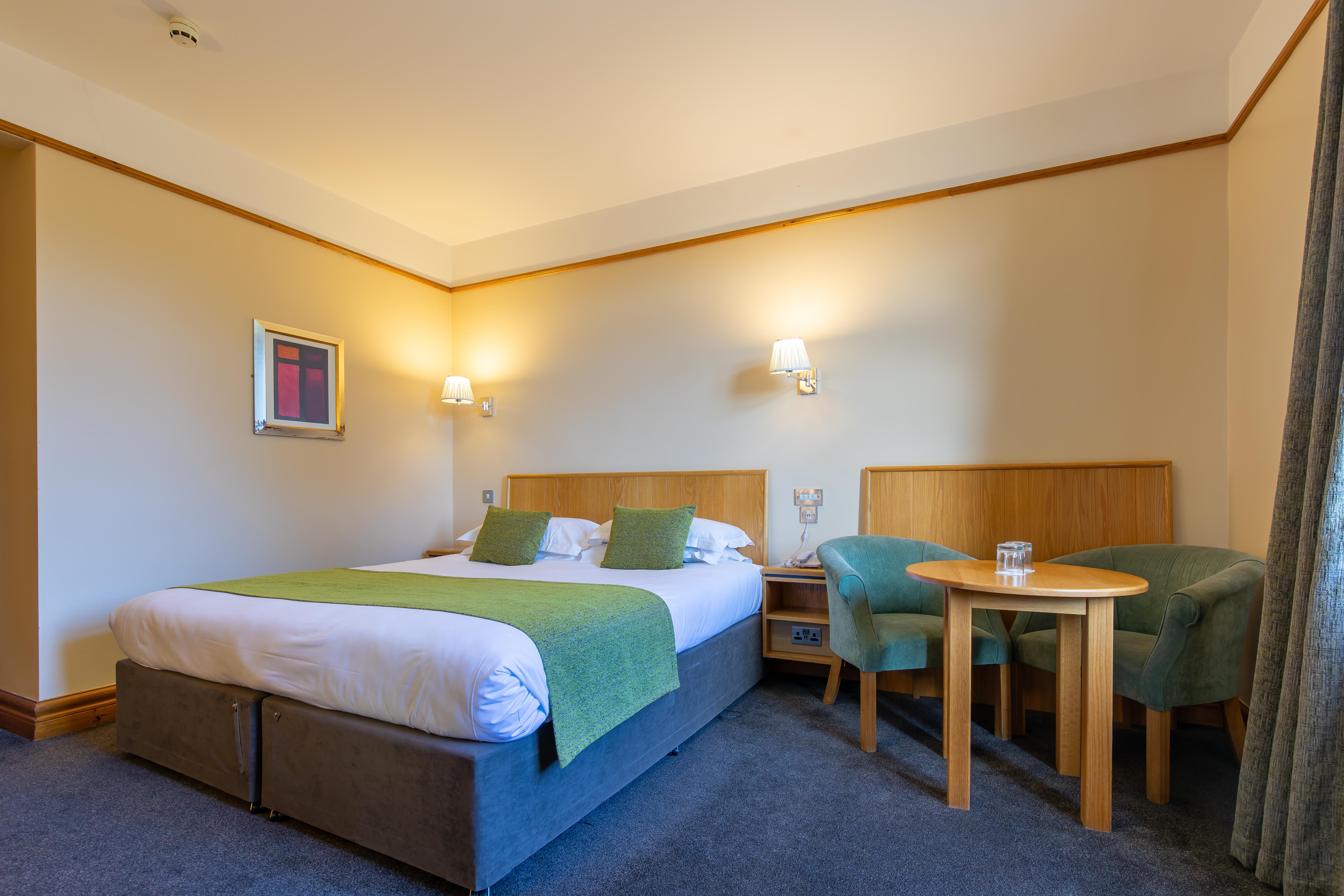 Tullamore Court Hotel Esterno foto