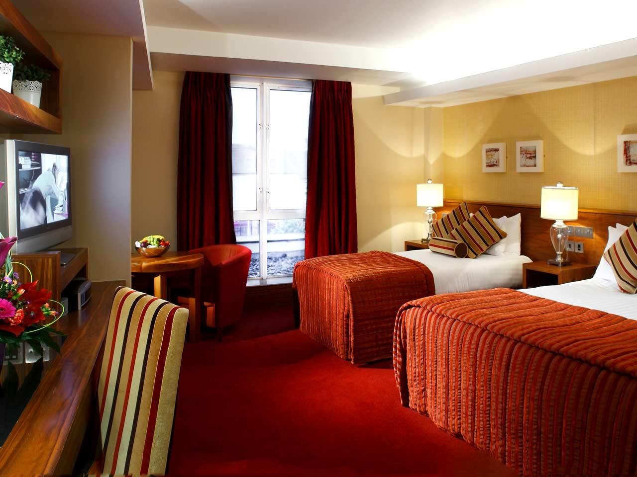 Tullamore Court Hotel Esterno foto