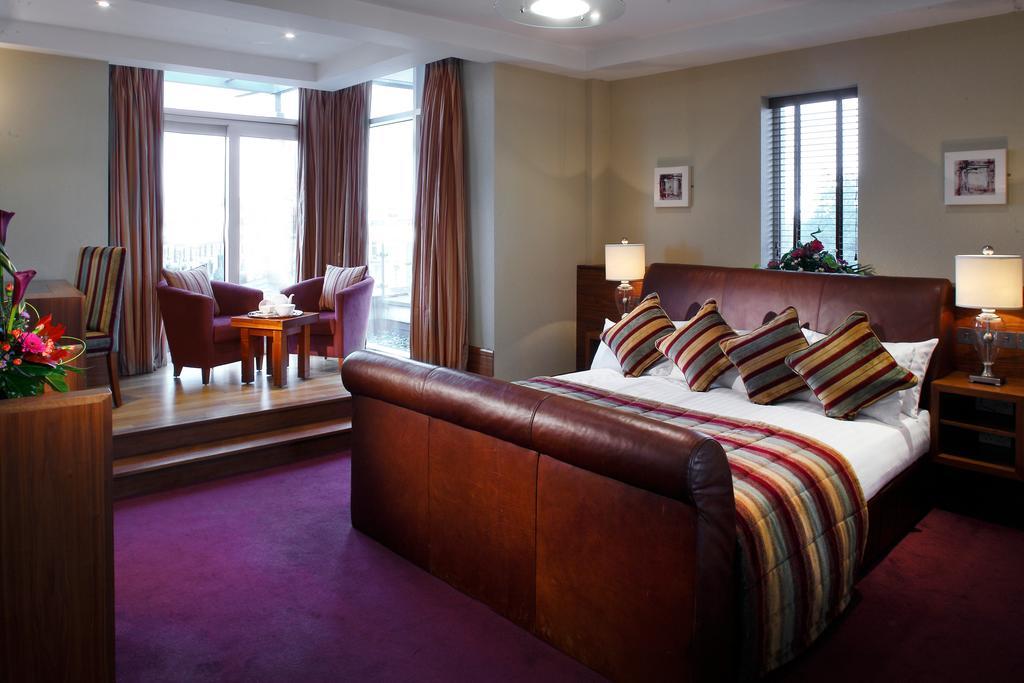 Tullamore Court Hotel Esterno foto