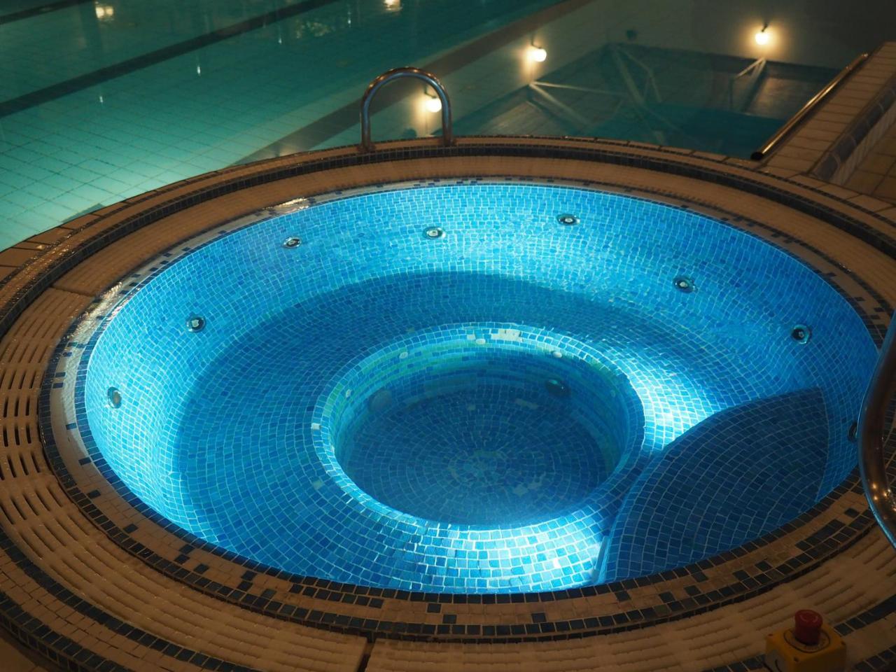 Tullamore Court Hotel Esterno foto